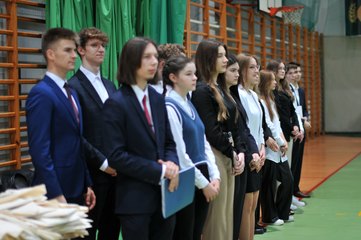 Za nami ślubowanie uczniów klas pierwszych I LO w Wieluniu