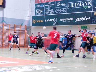 MKS nadal niepokonany u siebie
