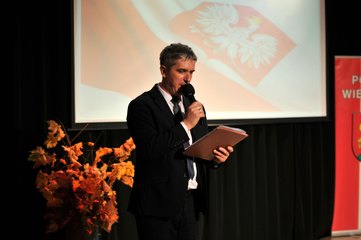 W „Domku harcerza” zaśpiewali polskie piosenki patriotyczne