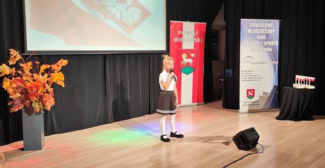 W „Domku harcerza” zaśpiewali polskie piosenki patriotyczne