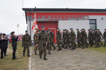 W Drobnicach odsłonięto obelisk poświęcony żołnierzowi Wojska Polskiego śp. por. Ignacemu Adamowi Batorowi