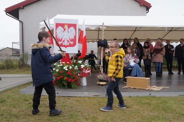 W Drobnicach odsłonięto obelisk poświęcony żołnierzowi Wojska Polskiego śp. por. Ignacemu Adamowi Batorowi
