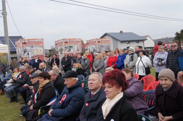 W Drobnicach odsłonięto obelisk poświęcony żołnierzowi Wojska Polskiego śp. por. Ignacemu Adamowi Batorowi