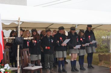 W Drobnicach odsłonięto obelisk poświęcony żołnierzowi Wojska Polskiego śp. por. Ignacemu Adamowi Batorowi
