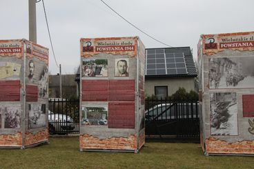 W Drobnicach odsłonięto obelisk poświęcony żołnierzowi Wojska Polskiego śp. por. Ignacemu Adamowi Batorowi