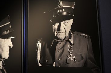 „Ślad pamięciowy” – niezwykła wystawa Izabeli Łapińskiej prezentowana jest w Muzeum Ziemi Wieluńskiej
