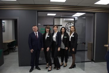Oddział Nadwarciańskiego Banku Spółdzielczego w Działoszynie już po remoncie