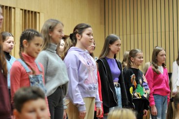 Dyrygentka Małgorzata Podzielny przeprowadziła warsztaty dla wieluńskich chórów