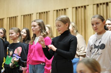 Dyrygentka Małgorzata Podzielny przeprowadziła warsztaty dla wieluńskich chórów