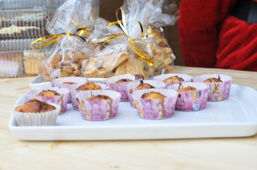 Wieluń: przy warsztatach gastronomicznych trwa Bazarek Bożonarodzeniowy! Co można kupić?