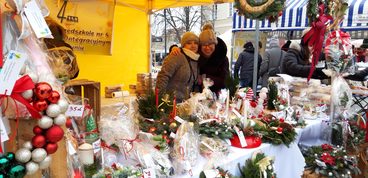 W Wieluniu trwa Jarmark Bożonarodzeniowy „Wieluńskie Dzwoneczki”