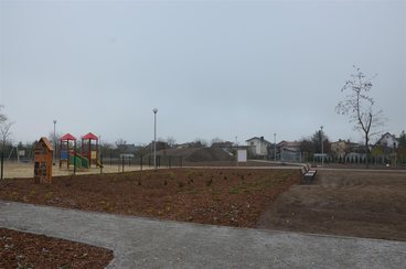 Park w Mierzycach (gmina Wierzchlas) całkowicie odnowiony 