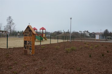 Park w Mierzycach (gmina Wierzchlas) całkowicie odnowiony 