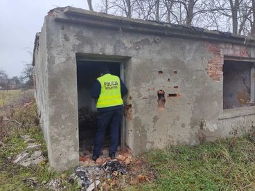 Powiat wieruszowski: dzielnicowi kontrolują miejsca, gdzie mogą przebywać osoby w kryzysie bezdomności