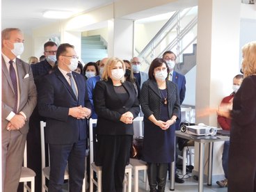 W pajęczańskim szpitalu otwarto dziś nową część ZOL-u. Nowe wnętrza robią wrażenie