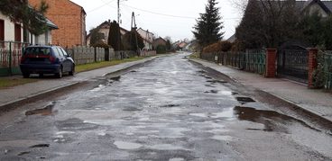 Droga w Ożegowie to istny tor przeszkód!