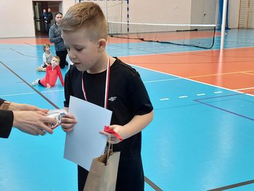 Dzieci rywalizowały w turnieju tenisa ziemnego