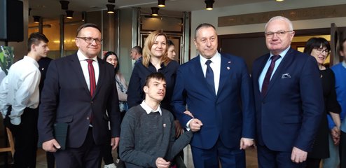 Wystawa „ŻyjeMY, CzujeMY, PragnieMY, MY” została otwarta w Sejmie RP