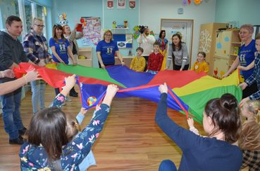 Królewna Śnieżka, „zaczarowane jabłka” i mnóstwo zabaw na „dniu otwartym” w Przedszkolu nr 2 w Wieluniu