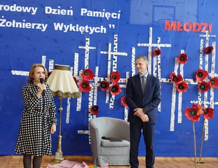 „Młodzi – Niezłomnym” – Dzień Patrona szkoły w Ostrówku