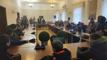 Uczniowie z Krzyworzeki odwiedzili Starostwo Powiatowe w Wieluniu