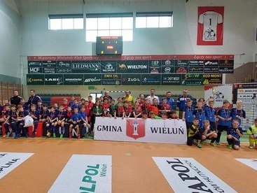 MGOKiS Praszka wygrał w Wieluniu
