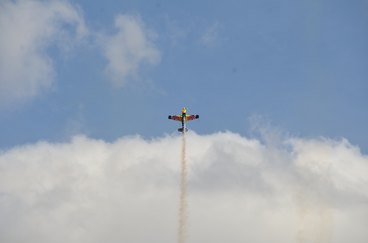 Pilot Aeroklubu Częstochowskiego wylądował na dachu hotelu w Dubaju. Przeszedł tym samym do historii