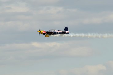 Pilot Aeroklubu Częstochowskiego wylądował na dachu hotelu w Dubaju. Przeszedł tym samym do historii