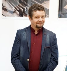 Feeria barw i mnogość kształtów na nowej wystawie w Muzeum w Praszce