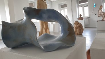 Ciekawa wystawa w Liceum Plastycznym w Zduńskiej Woli. Przyszli artyści powinni ją zobaczyć