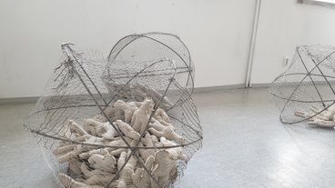 Ciekawa wystawa w Liceum Plastycznym w Zduńskiej Woli. Przyszli artyści powinni ją zobaczyć