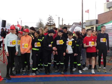 Ponad 200 osób wystartowało na 5 km w Dąbrowie