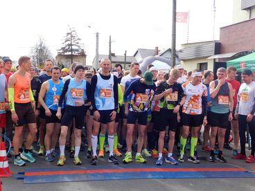 Ponad 200 osób wystartowało na 5 km w Dąbrowie
