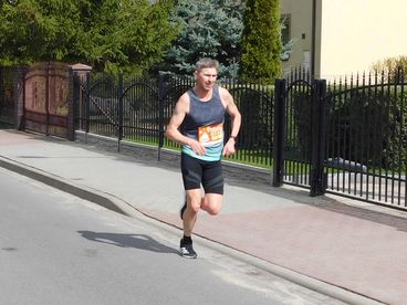 Ponad 200 osób wystartowało na 5 km w Dąbrowie