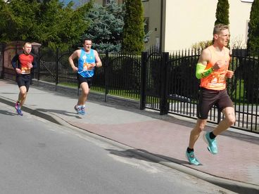 Ponad 200 osób wystartowało na 5 km w Dąbrowie
