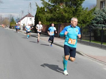 Ponad 200 osób wystartowało na 5 km w Dąbrowie