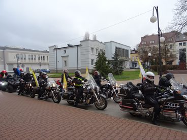 Motocykliści z powiatu wieluńskiego uczcili śmierć Jana Pawła II
