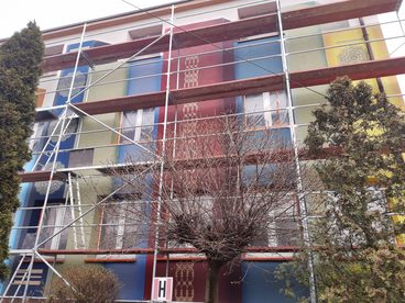 Wieluń zyskał nowy mural – wszystko za sprawą projektu realizowanego przez bibliotekę powiatową