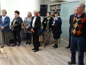 Finisaż obrazów Marii Wolniewicz w wieluńskiej bibliotece
