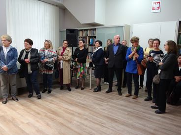 Finisaż obrazów Marii Wolniewicz w wieluńskiej bibliotece