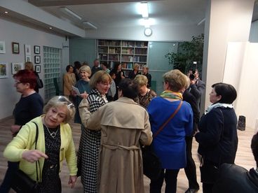 Finisaż obrazów Marii Wolniewicz w wieluńskiej bibliotece