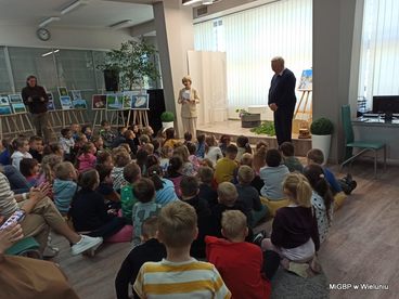 Spotkanie z Wacławem Witkowskim w wieluńskiej bibliotece