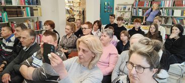 Wystawa w bibliotece powiatowej zakończyła projekt „Biblioteka nie wyklucza”