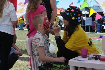 Piknik Województwa Łódzkiego Rozpoczęcie Lata – Letnia Scena Disco w Ostrwie Warckim za nami – mnóstwo atrakcji i sportowych emocji