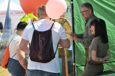 Piknik Województwa Łódzkiego Rozpoczęcie Lata – Letnia Scena Disco w Ostrwie Warckim za nami – mnóstwo atrakcji i sportowych emocji
