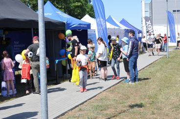 Piknik Województwa Łódzkiego Rozpoczęcie Lata – Letnia Scena Disco w Ostrwie Warckim za nami – mnóstwo atrakcji i sportowych emocji