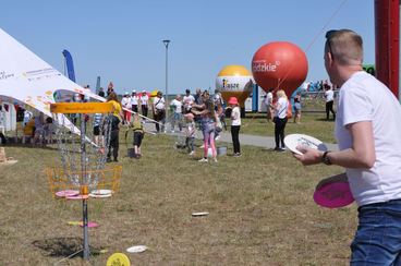 Piknik Województwa Łódzkiego Rozpoczęcie Lata – Letnia Scena Disco w Ostrwie Warckim za nami – mnóstwo atrakcji i sportowych emocji