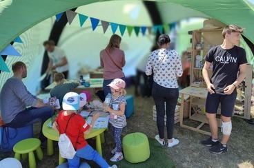 Piknik Województwa Łódzkiego Rozpoczęcie Lata – Letnia Scena Disco w Ostrwie Warckim za nami – mnóstwo atrakcji i sportowych emocji
