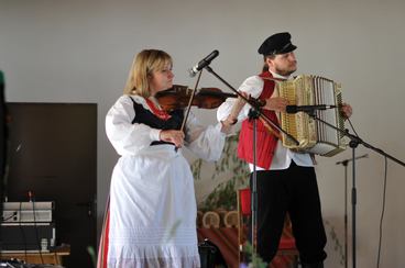 Powiatowy Przegląd Folkloru Ziemi Wieluńskiej im. Marka Dery w Osjakowie za nami