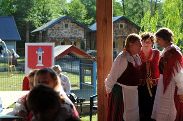 Powiatowy Przegląd Folkloru Ziemi Wieluńskiej im. Marka Dery w Osjakowie za nami